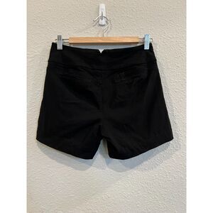 One 5 One Black Shorts Size 8 a693